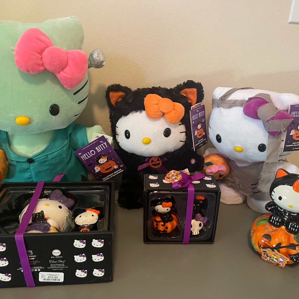 Hello Kitty Halloween Collection